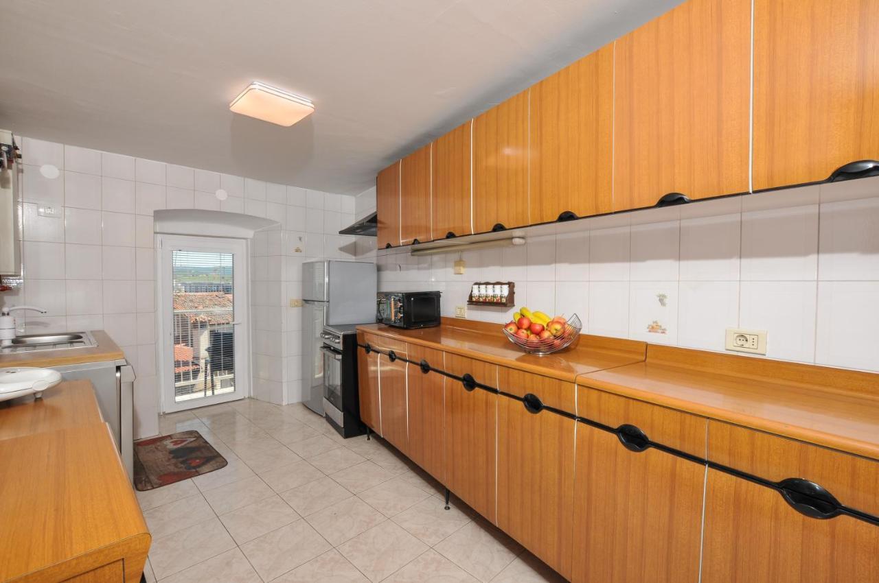 Apartment Katarina Koper - Old Historic Centre With Free Parking Exterior foto